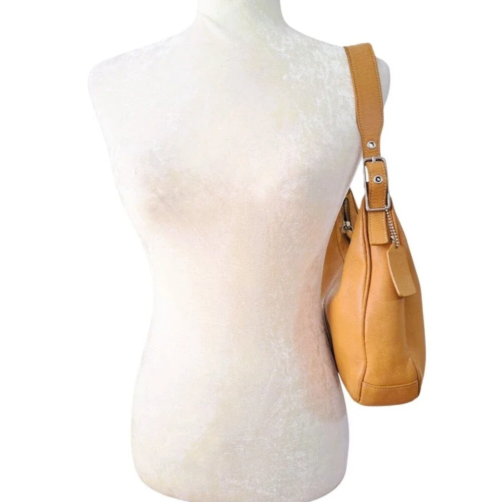 Coach Women's Vintage Zoe Tan leather Shoulder Hobo Bag Purse 9342